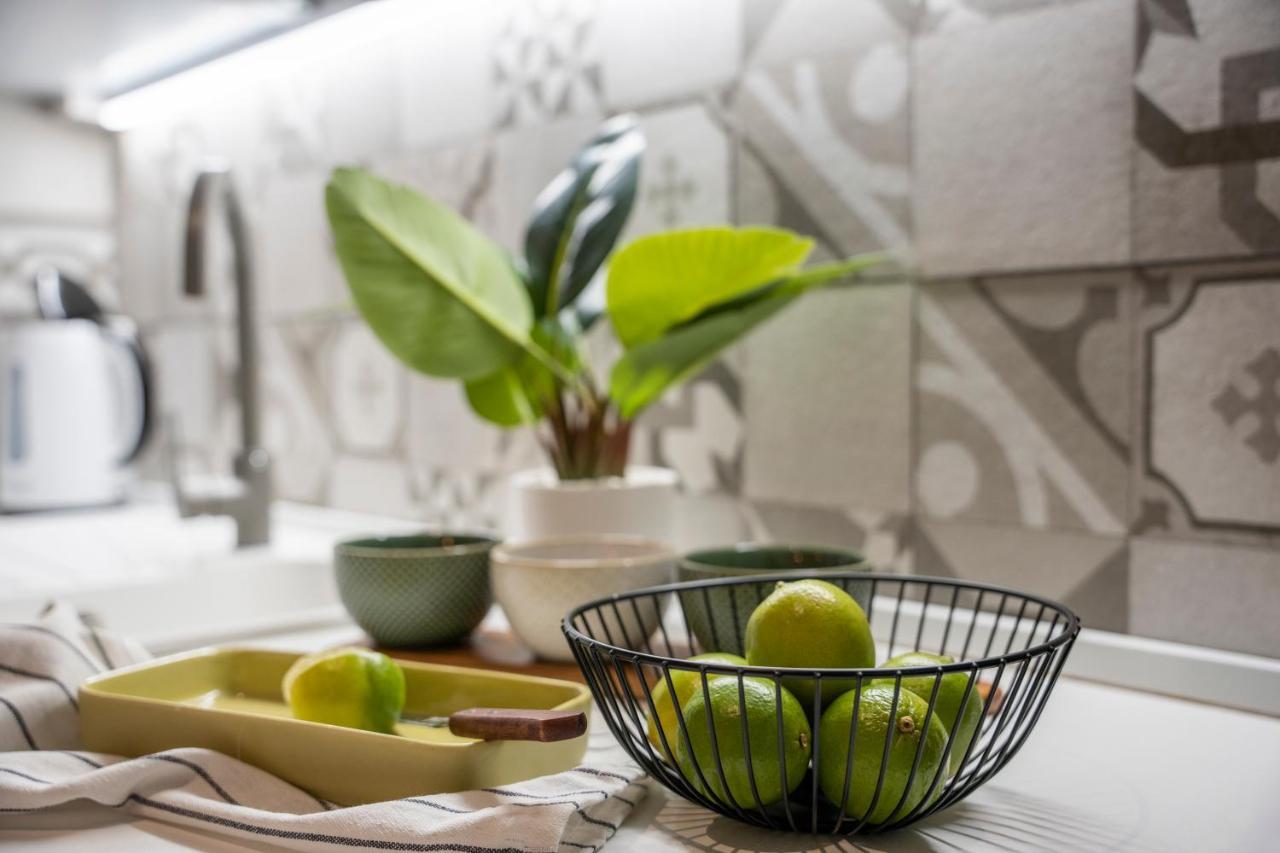 Puglia5Stars Stazione Centrale Urban Green Барі Екстер'єр фото