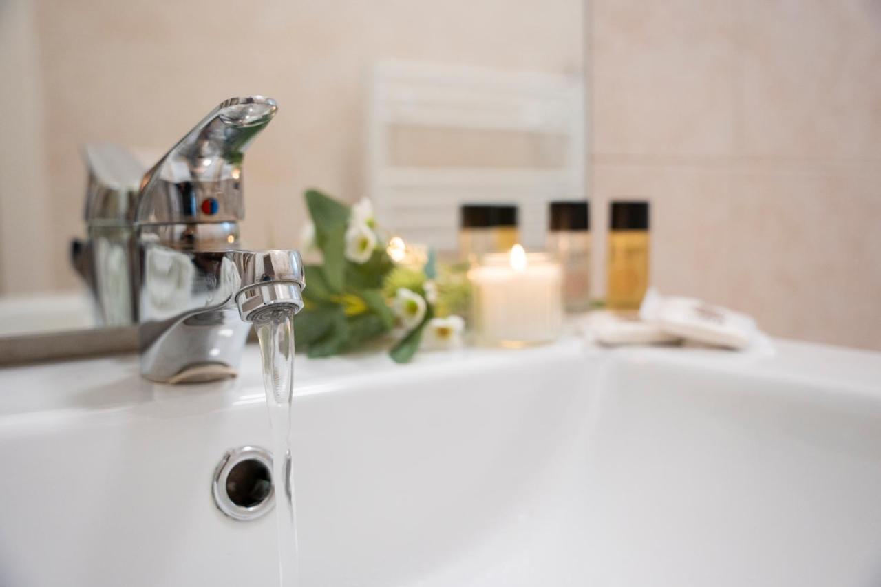 Puglia5Stars Stazione Centrale Urban Green Барі Екстер'єр фото